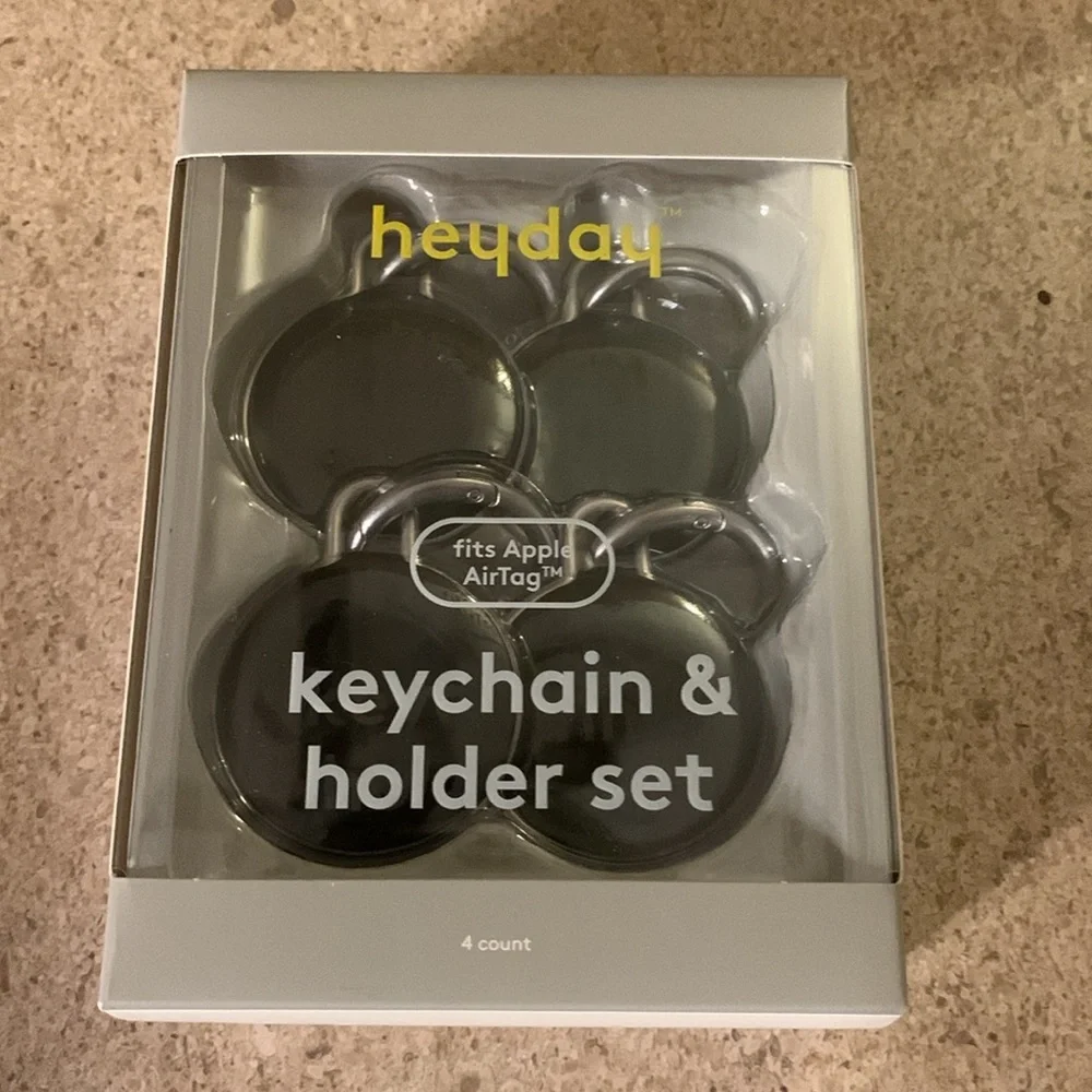 Heyday Black 4-Pack Keychain & Holder Set for Apple AirTags NEW Protect AirTags